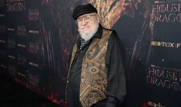 HBO老板回击了乔治·r·r·马丁批评《龙之屋》第二季“分裂”粉丝的说法
