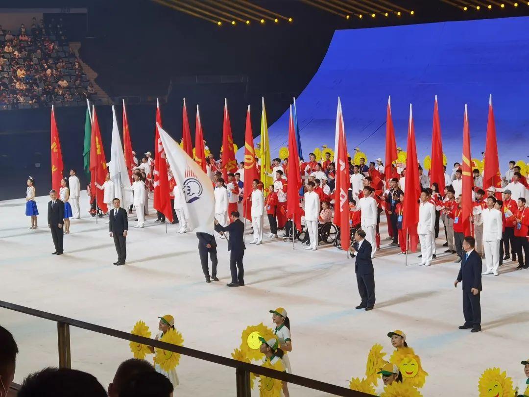 新澳门2025正版免费公开，实证解答解释落实_oo77.86.831.0